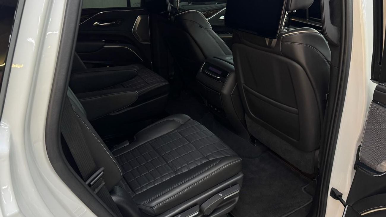 Cadillac Escalade PREMIUM LUXURY PLATINUM FULL SPEC