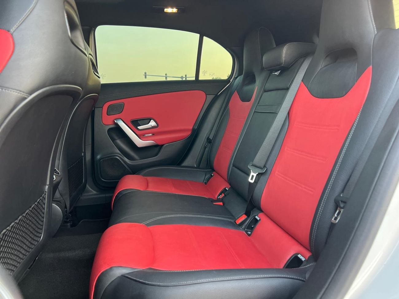 Mercedes Benz A35 AMG 4MATIC PREMIUM