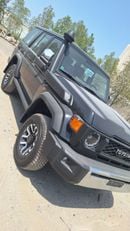 Toyota Land Cruiser 70 LC76 LX
