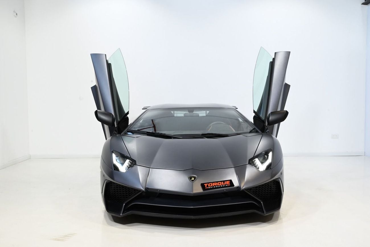 Lamborghini Aventador LP 750-4 Super veloce 2015 Lamborghini Aventador LP 750-4 Super veloce SV Kit, Full Service History, GCC