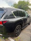 لكزس LX 700h سيجنتشر لكزس LX 700 3.5 لتر هايبرد 7 مقاعد كاملة المواصفات (السيارة قيد الطلب)
