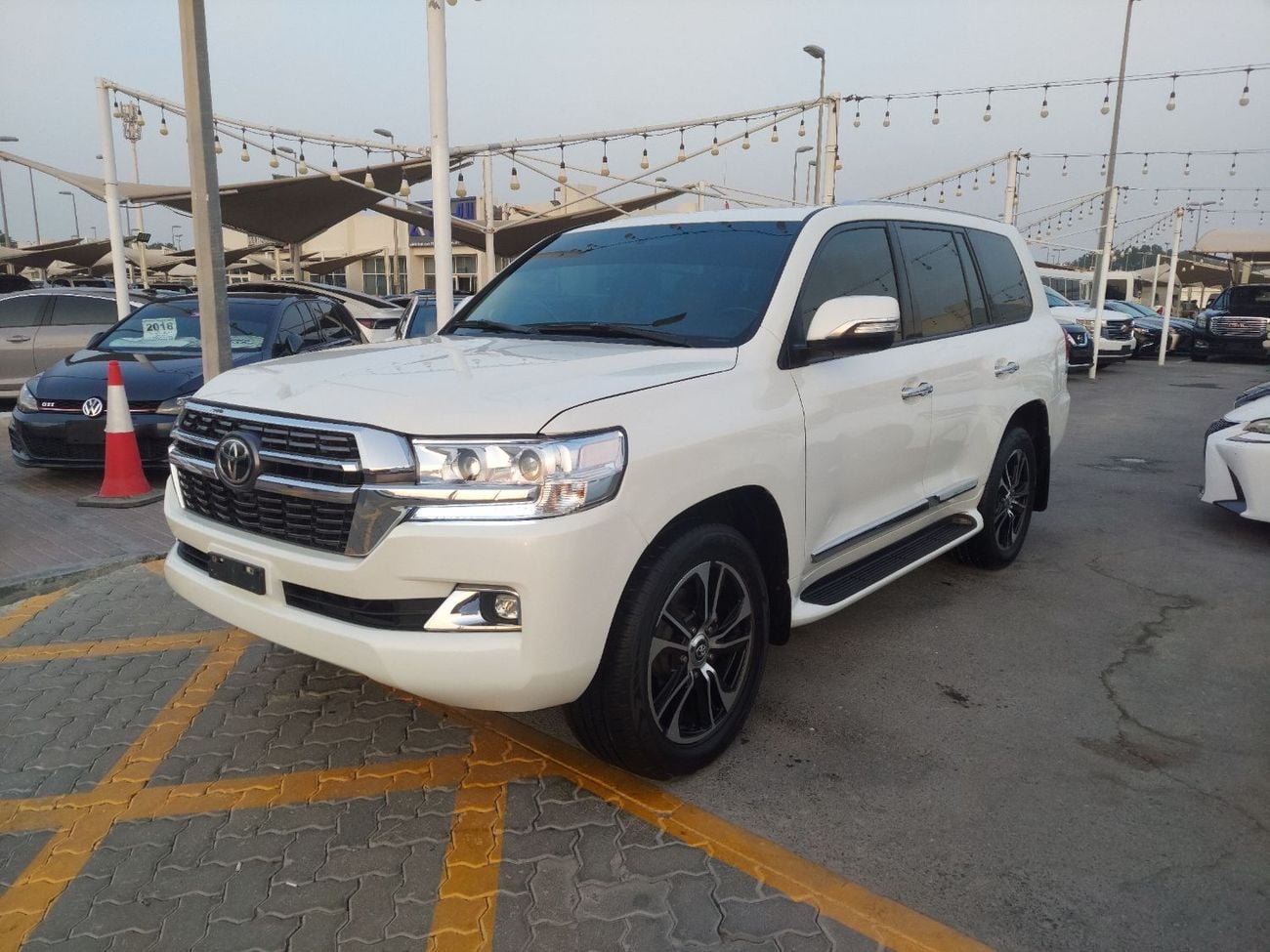 تويوتا لاند كروزر VXR
