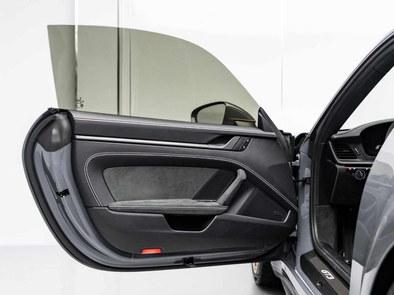Porsche 911 GT3 BUY NOW, PAY 2027 | THE BLACKLINE STANDARD | 2028 Porsche Warranty, Carbon Ceramic Brakes, GCC