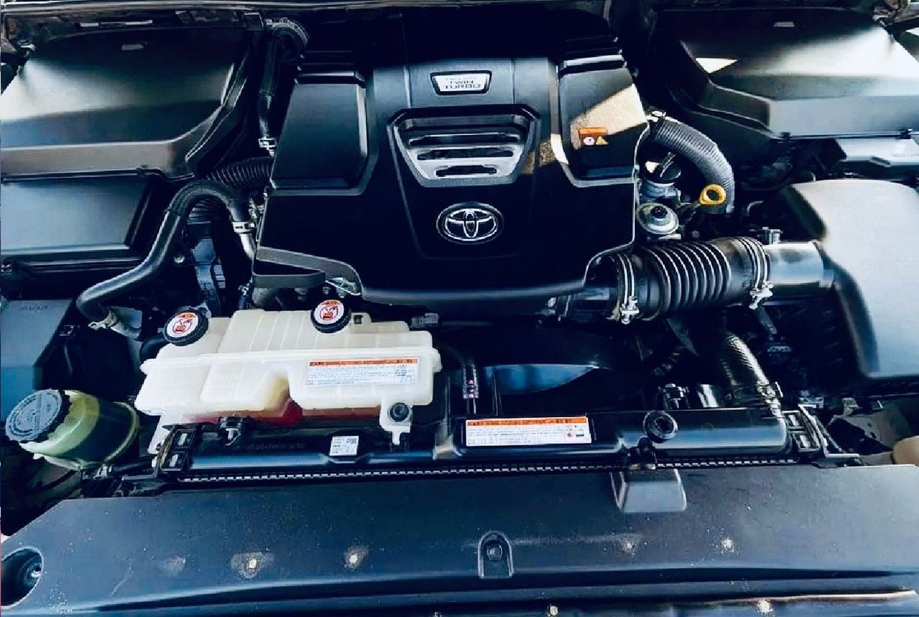 تويوتا لاند كروزر GR SPORT Diesel 3.3L