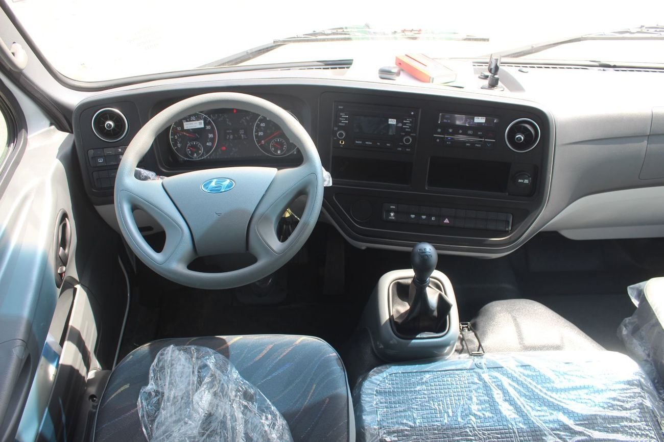 Hyundai County 28 + 1 SEATS , A/C BUS , 3.9L , Auto-Door