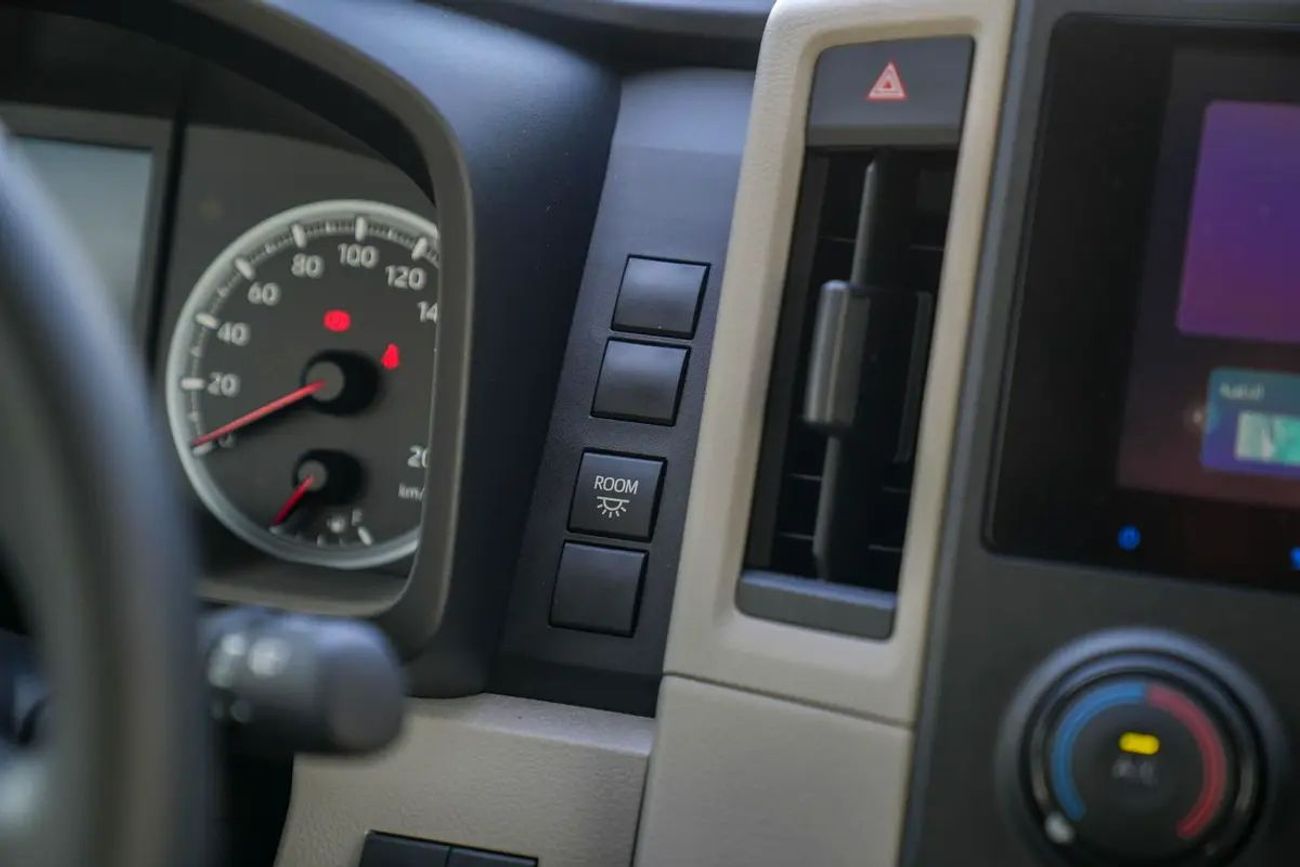 Toyota Hiace GL 2026 Toyota Hiace DX | Rear Heater | 3.5L V6 Petrol | Automatic | GCC Spec | Export