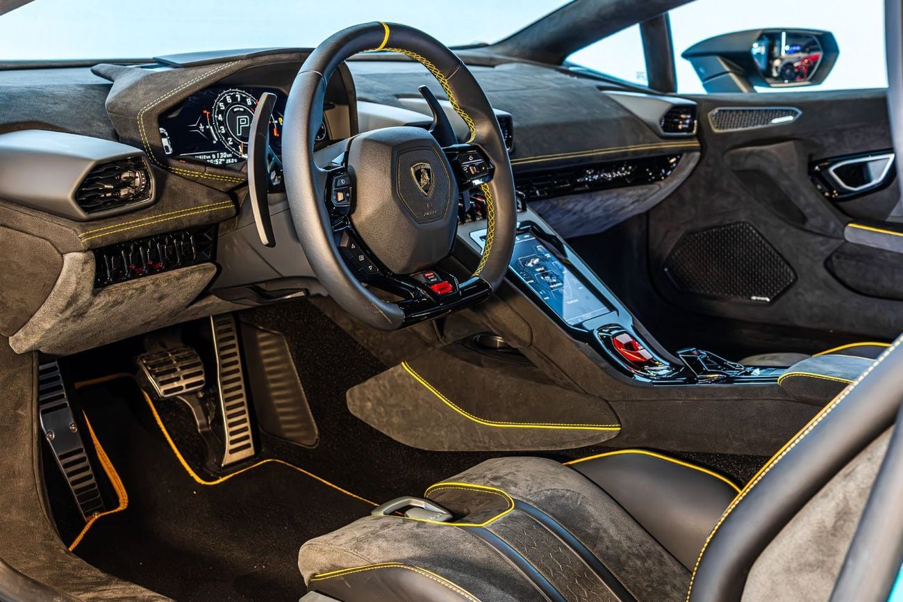 Lamborghini Huracan 2024 Lamborghini Huracán Sterrato | 1 of 1,499 | 5.2L V10 | Service and dealer Warranty | GCC Specs