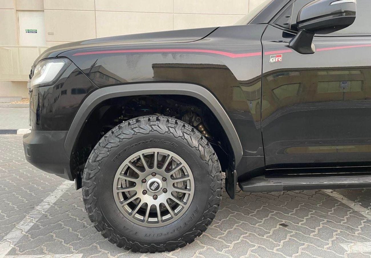 تويوتا لاند كروزر GR SPORT