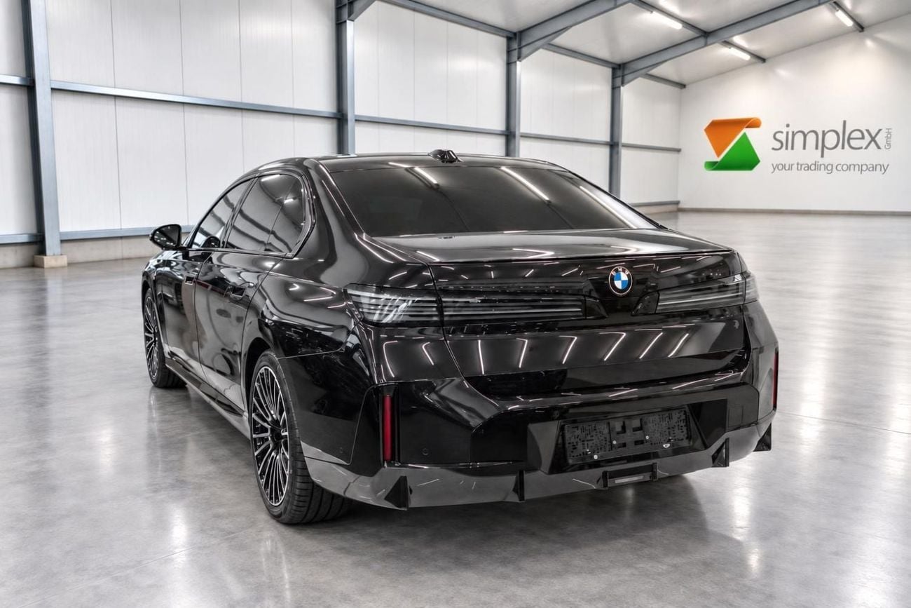 بي أم دبليو i7 XDRIVE60 MASTERCLASS M SPORT PACKAGE