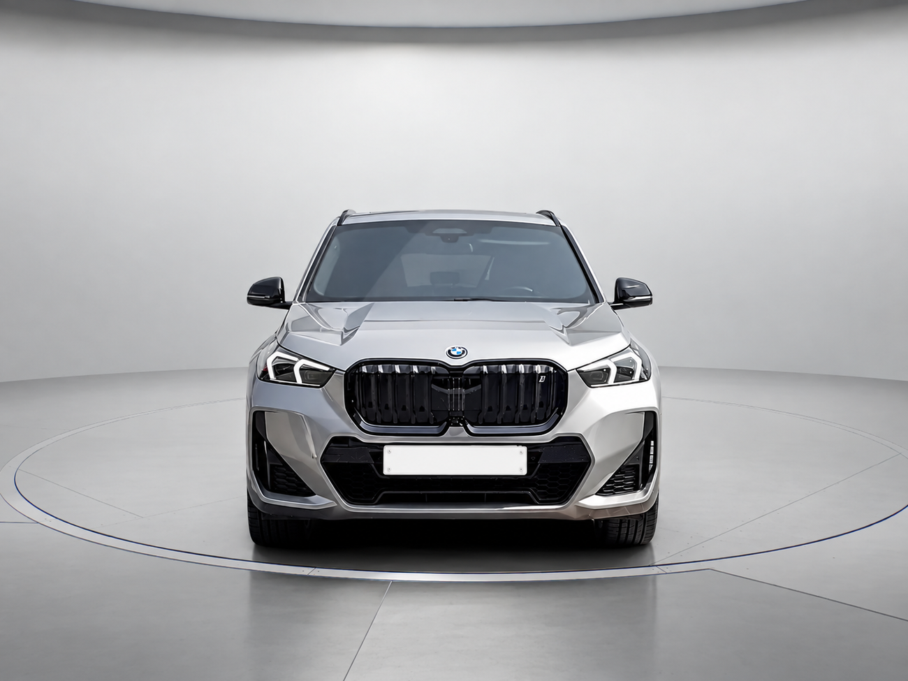 بي أم دبليو iX1 XDRIVE30 لوكس M SPORT PACKAGE