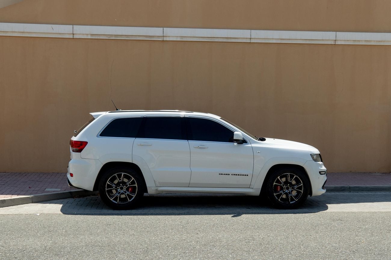 جيب جراند شيروكي SRT8