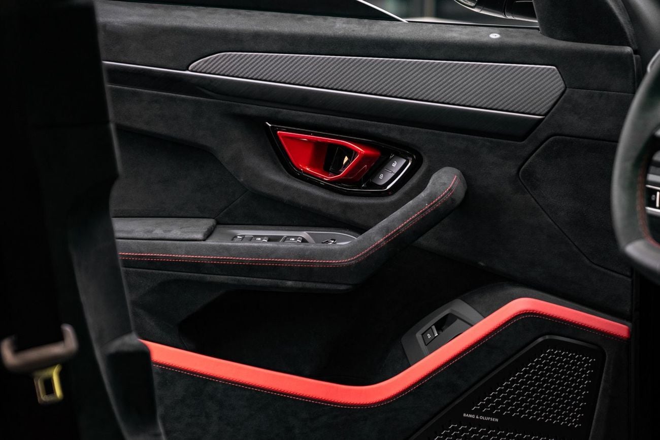 لامبورغيني اوروس PERFORMANTE معدلة بالكامل بواسطة نوفيتك، كاملة المواصفات، طلاء أصلي، خالية من الحوادث، بحالة ممتازة.