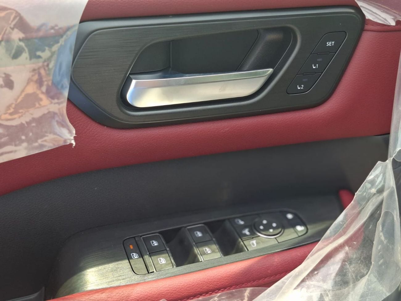 Nissan Patrol LE TITANIUM Nissan Titanium 3.5L Twin Turbo 2026 Model With Rear Screens and Compressor