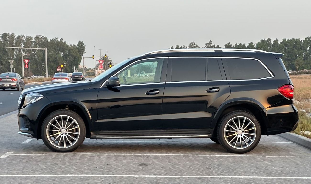 مرسيدس بنز GLS 500 ستاندارد