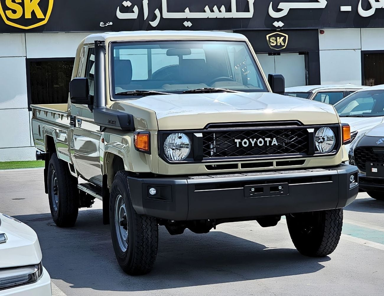 تويوتا لاند كروزر بيك آب LC79 كابينة مفردة || محرك بنزين V6 سعة 4.0 لتر، دفع رباعي / نوافذ كهربائية / قفل تفاضلي، أنبوب تنفس
