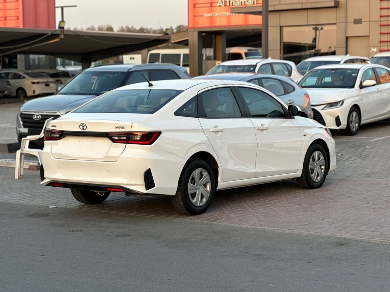 Toyota Yaris E