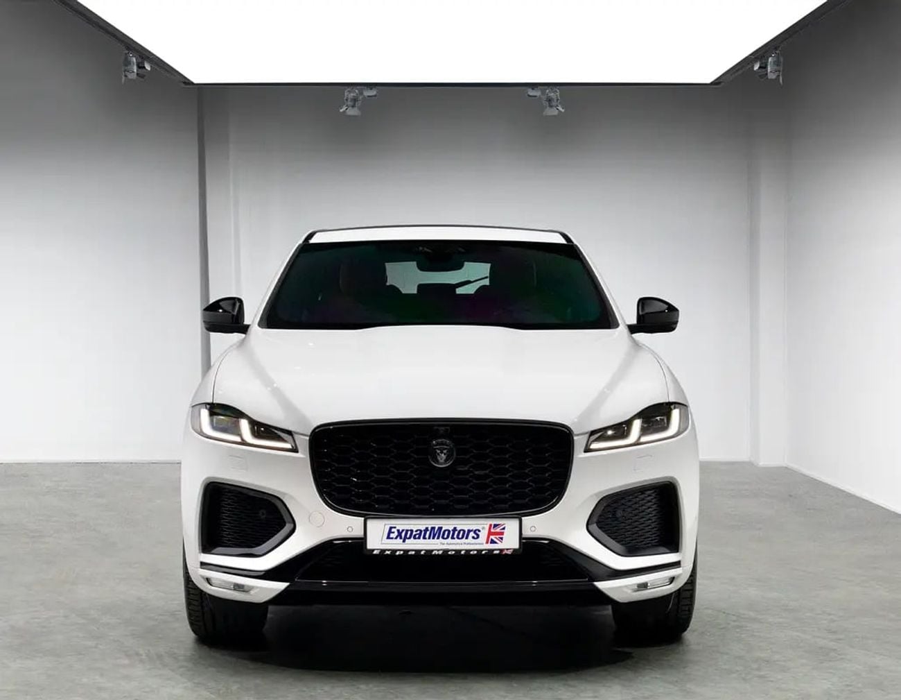 Jaguar F-PACE 90TH ANNIVERSARY EDITION P250 90th Anniversary Edition • Warranty + Service Package • FDSH • GCC