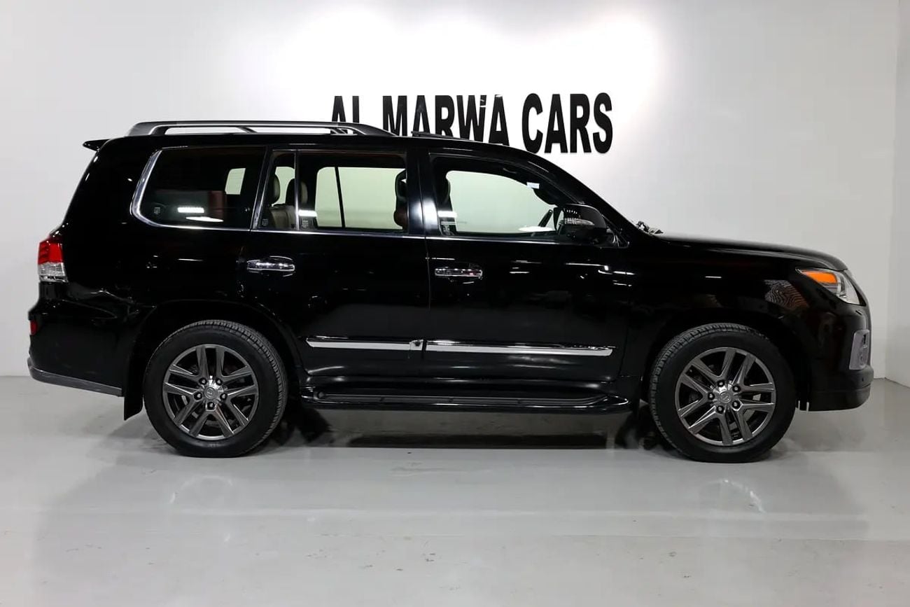 Lexus LX570 LX 570 Signature | GCC Specs | Pristine Condition