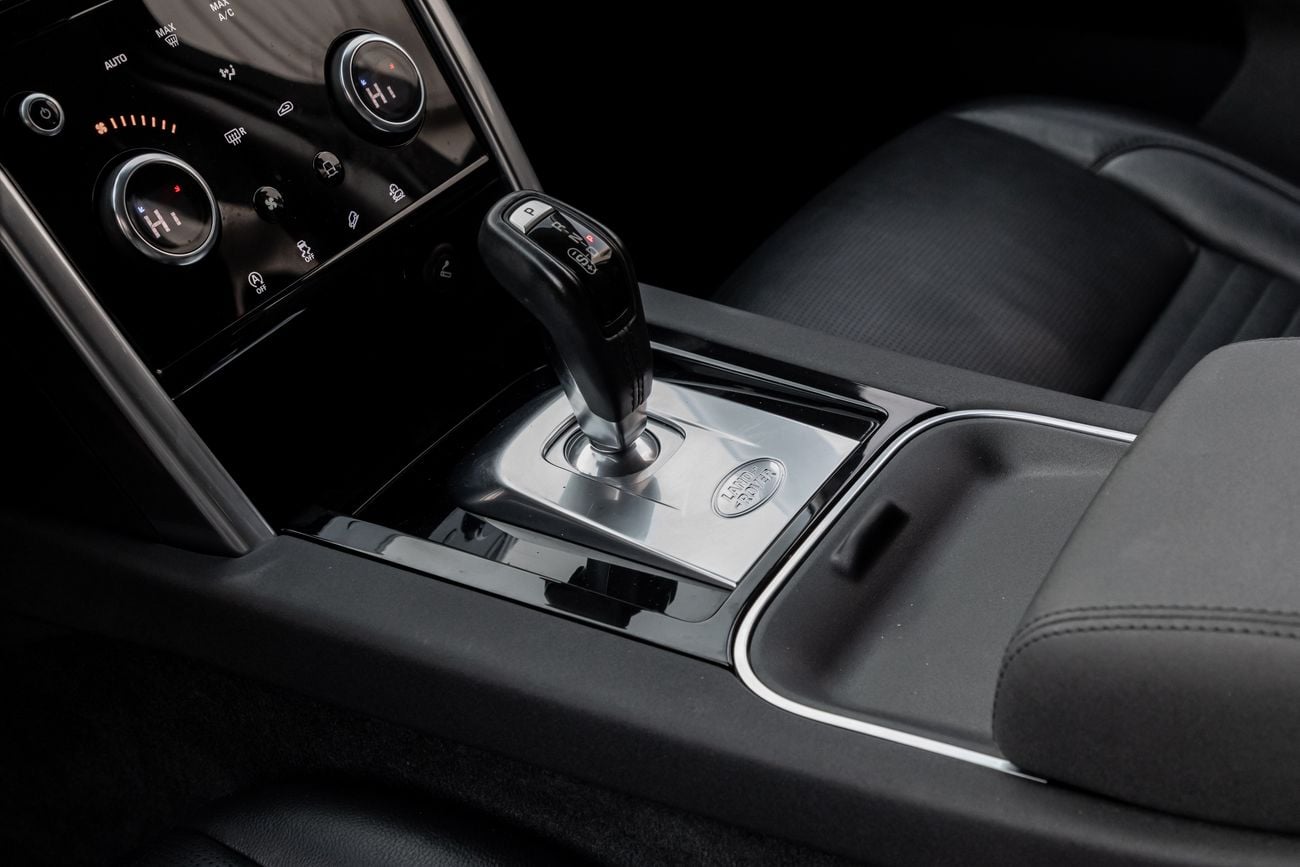 لاند روفر دسكفري سبورت Discovery Sport SE P200 | 1,763 P.M | 0% Downpayment | Discovery Sport SE P200 | Land Rover Service