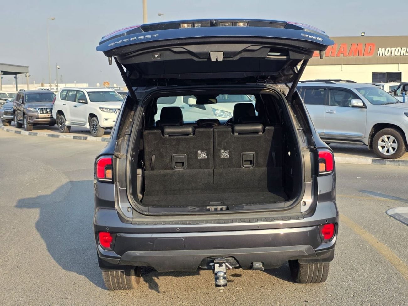Ford Everest diesel 3.0L Platinum liter RHD ,7 seater only for export available