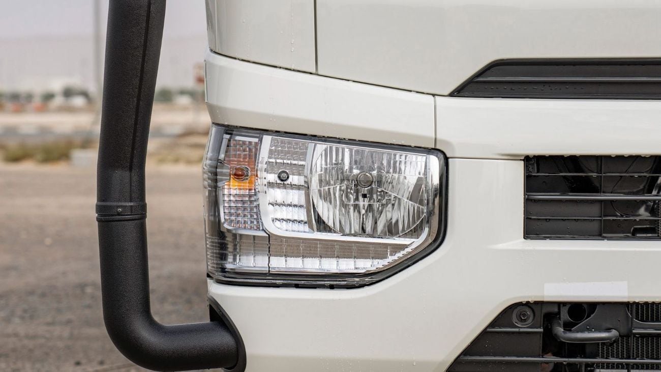 Toyota Coaster .