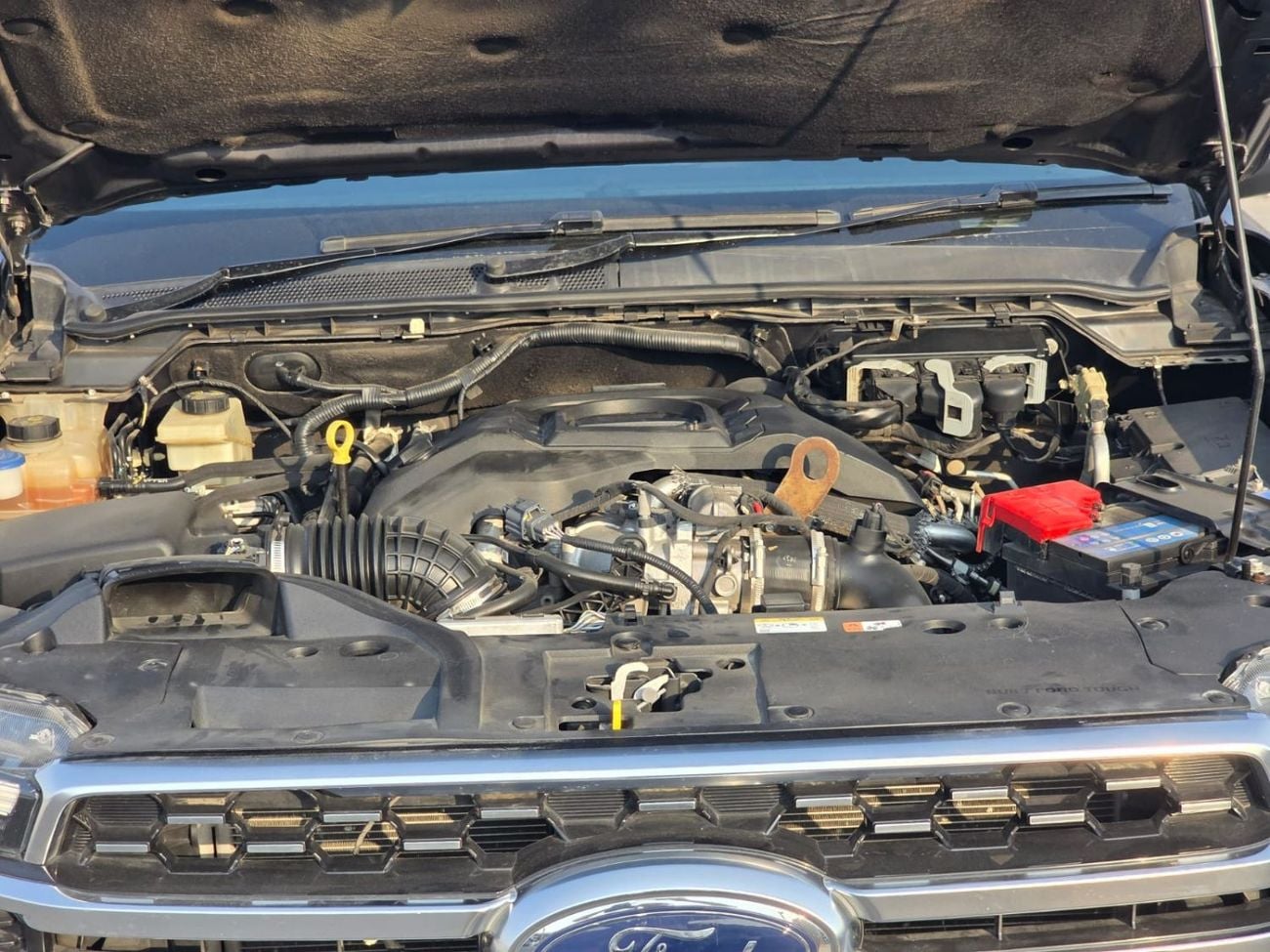 Ford Everest diesel 3.0L Platinum liter RHD ,7 seater only for export available