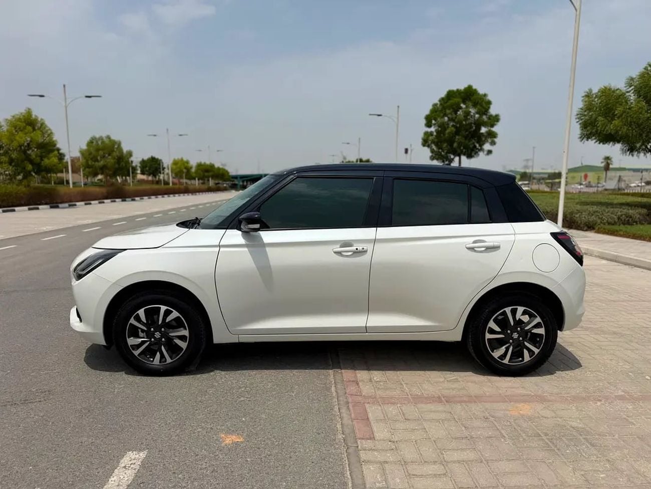 Suzuki Swift GLX GCC Specs (Al Rostmani)