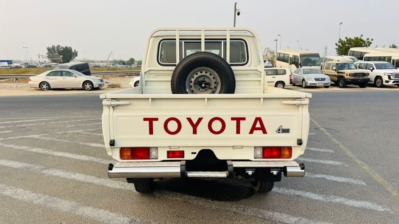 Toyota Land Cruiser Pick Up