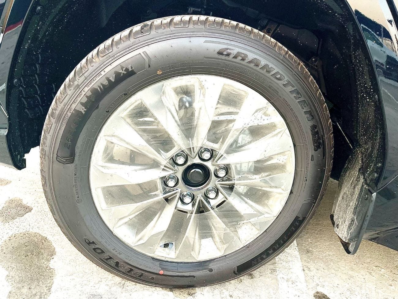 Toyota Land Cruiser VX LAND Cruiser VX 4.0 PETROL AT Omani Specs Fully Loaded | Soft Door closed | RADAR | JBL