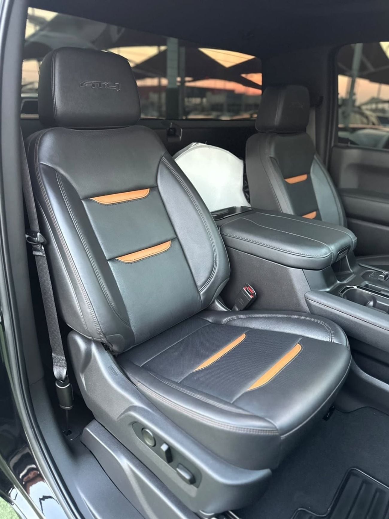 GMC Sierra 1500 REG/CAB AT4 2025 GMC Sierra AT4 GCC Specs, Free Contract Service + Warranty, Original Paint, Zero Accidents, Fir
