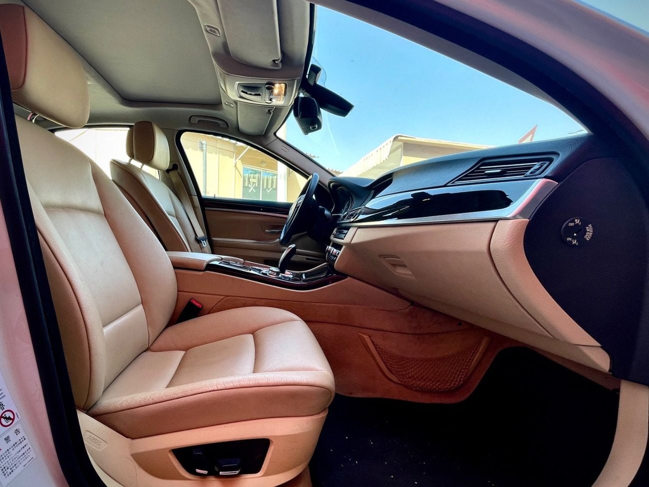 بي أم دبليو 528i EXECUTIVE