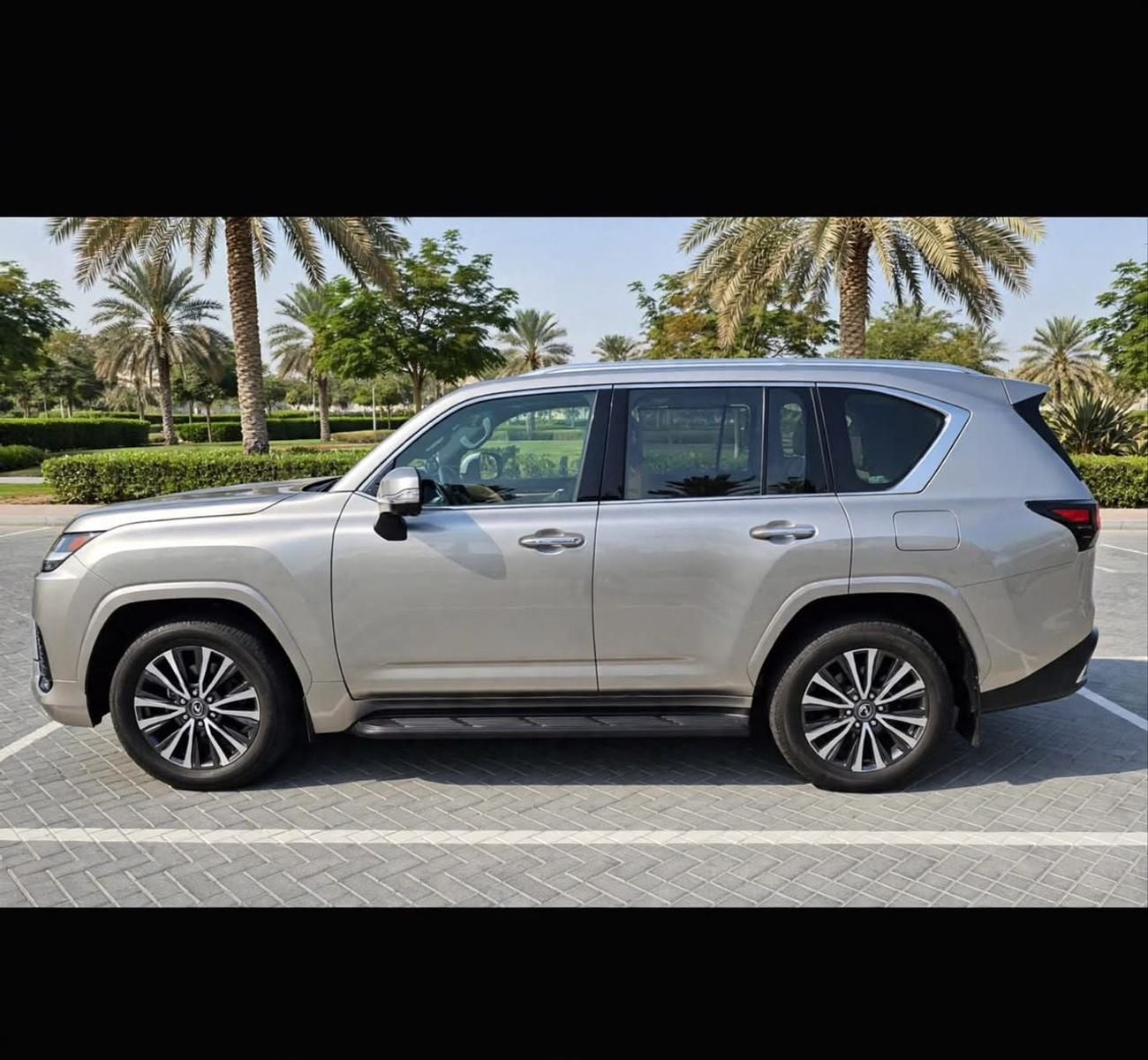 Lexus LX600 PRESTIGE
