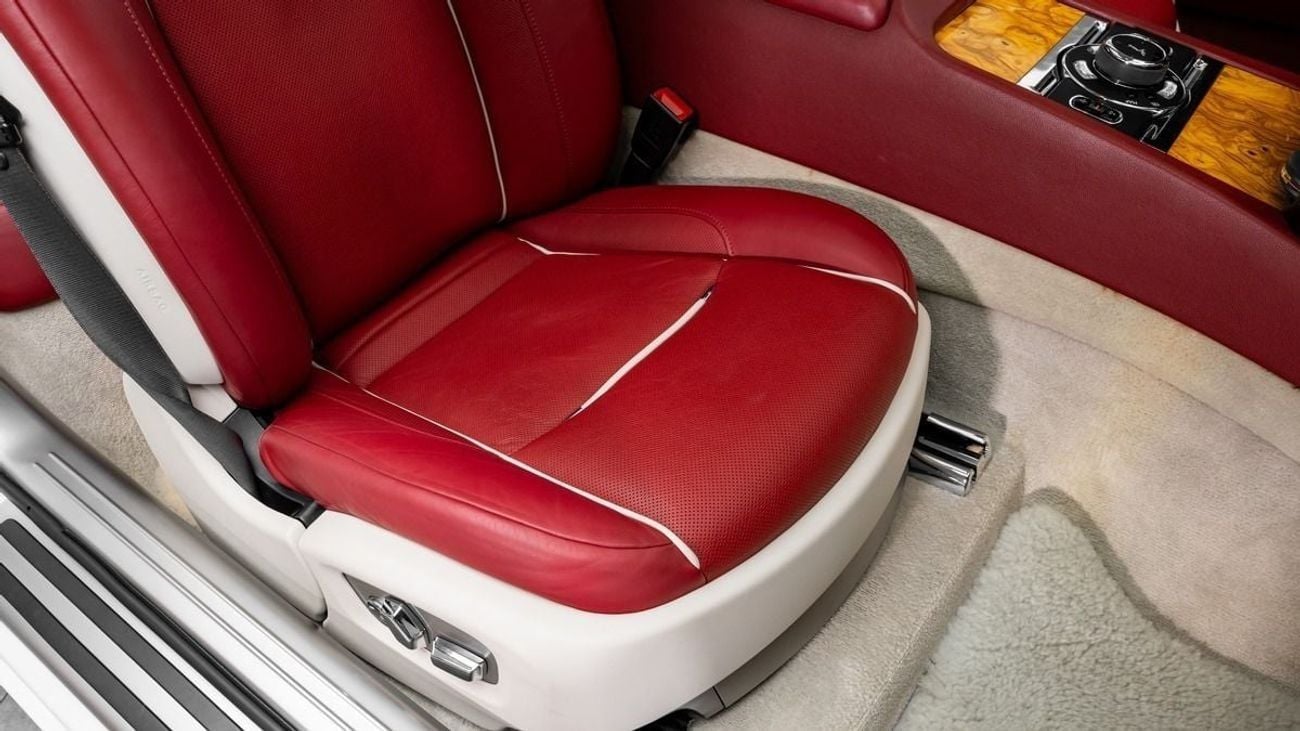 Rolls Royce Wraith STANDARD - 2014 - GCC Specs