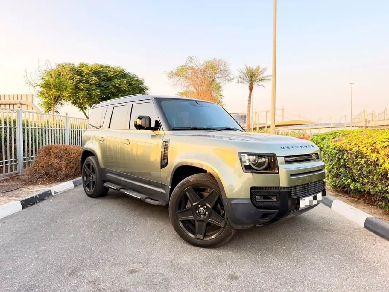 Land Rover Defender 110 HSE GCC Specs