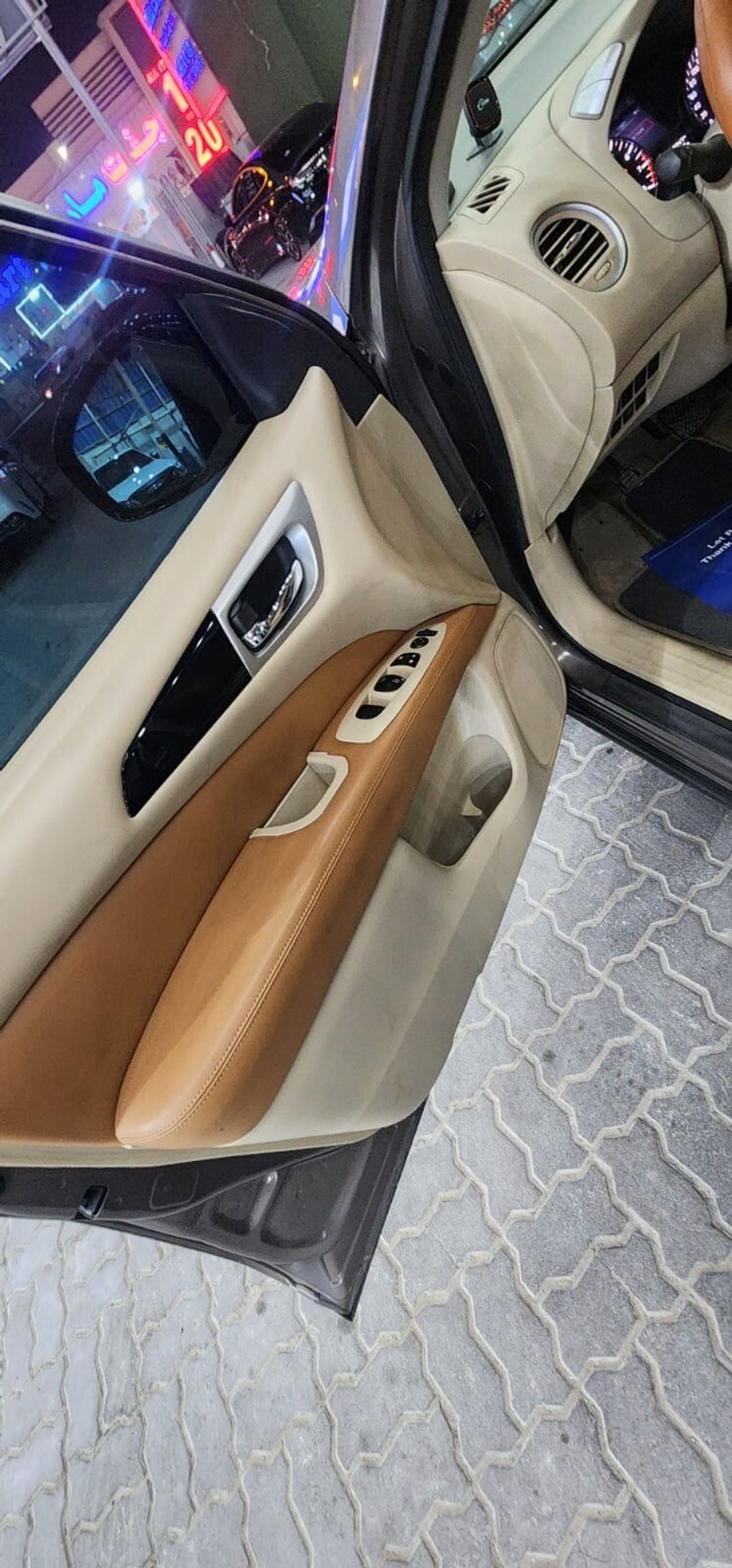 Nissan Pathfinder SV