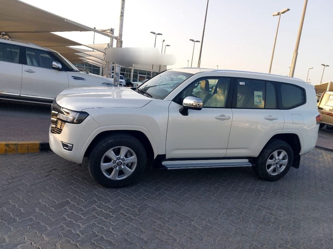 تويوتا لاند كروزر GXR Toyota landcruise 2024Model 4.5L v8 Diesel engine Colour White push start Transmission Automatic