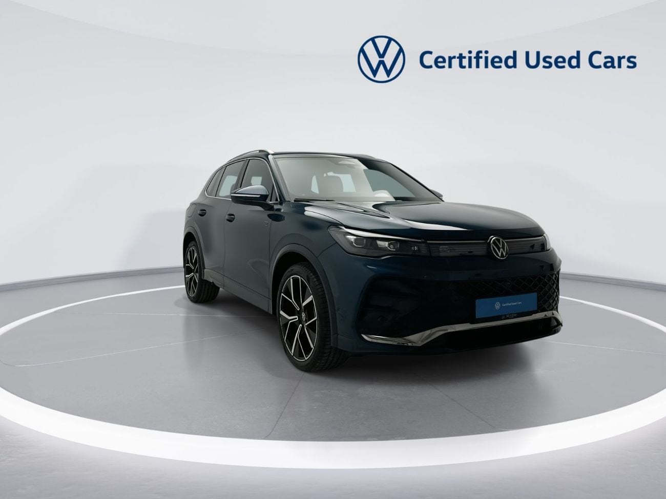 فولكس واجن تيجوان R-LINE 1.4L | Premium R-Line Interior | Panoramic Sunroof | Digital Cockpit Pro | Ambient Lighting | Rear C