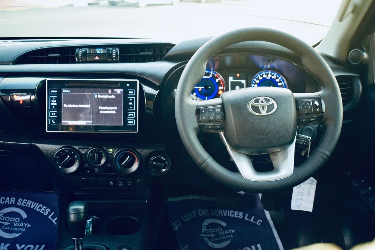 Toyota Hilux 2.8L Cylinder 4 Diesel Hilux Four Wheel drive 5 seats 4 Doors