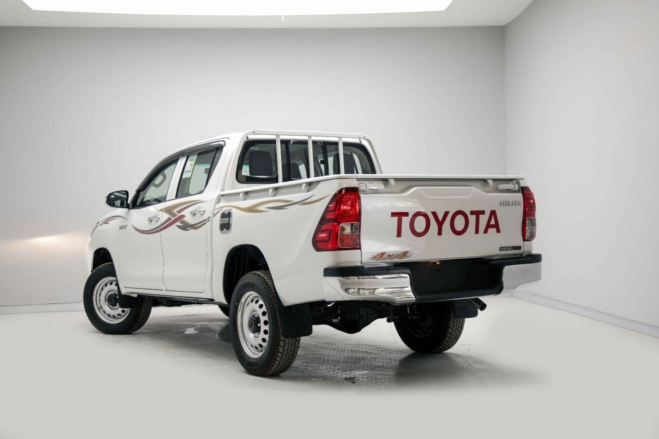 Toyota Hilux 4X4 2.4L - Platinum White Pearl Inside Black | Export Only