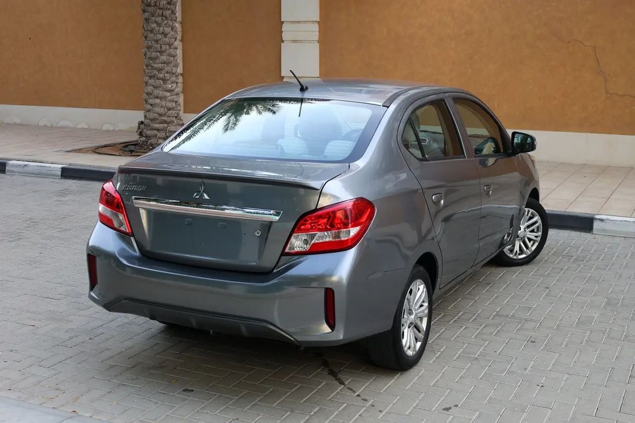 ميتسوبيشي اتراج جي إل إكس - GCC Specs - Low Mileage