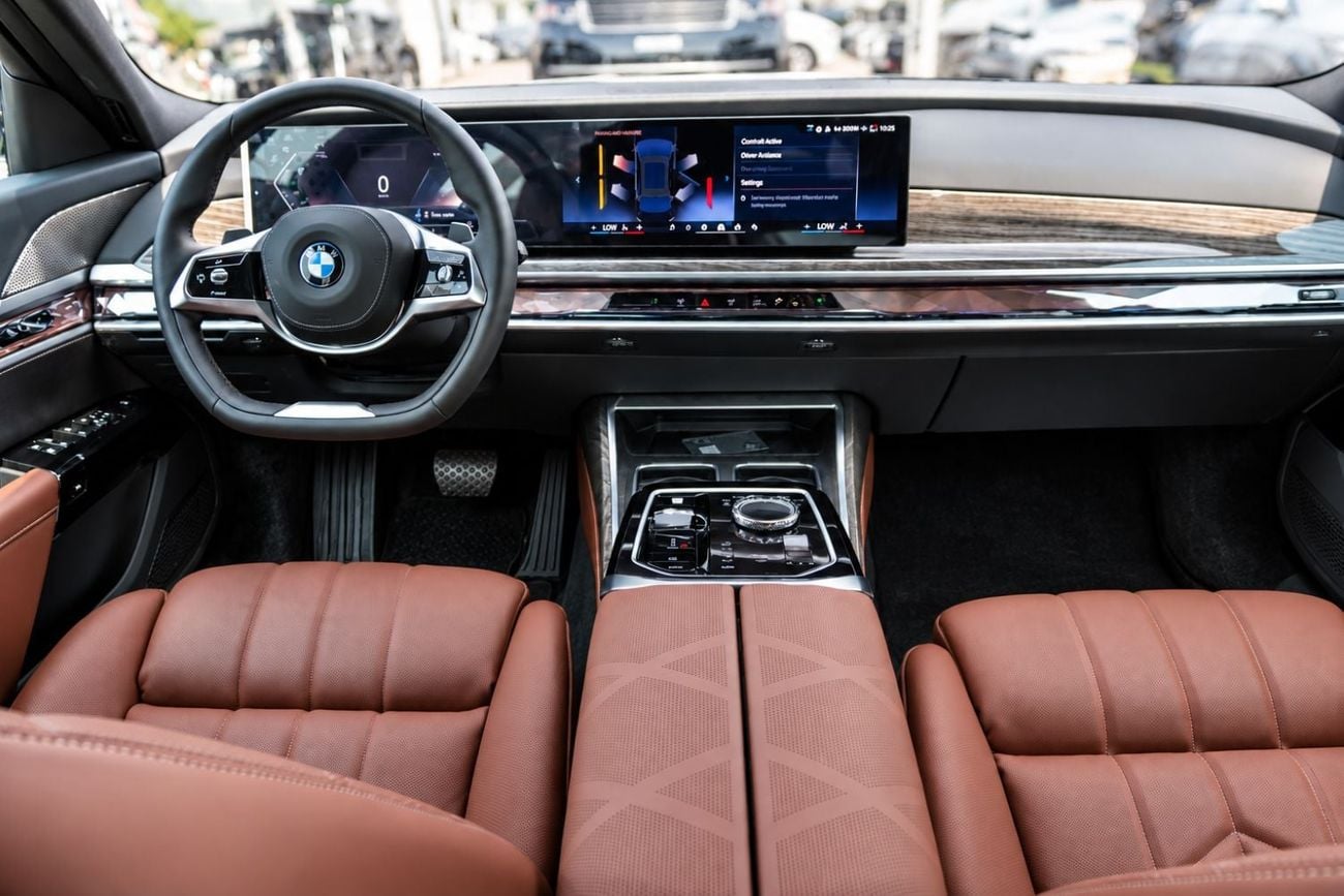 بي أم دبليو 735i STANDARD