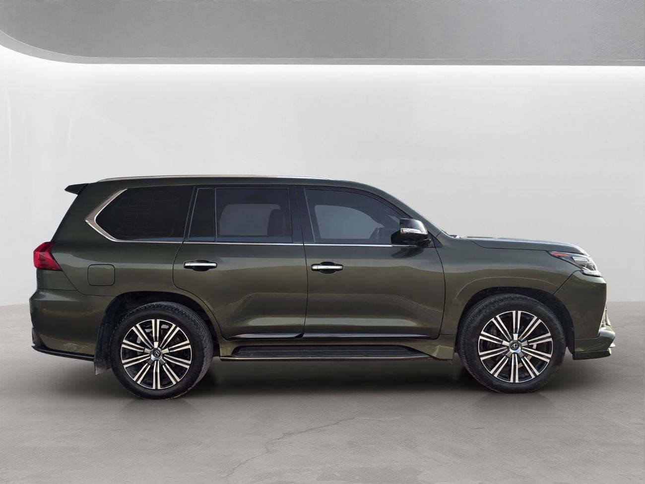 Lexus LX570 SIGNATURE **2021 Lexus LX570 S | VIP Owned | V8 | Olive Green / Tan | Soft-Close Doors**
