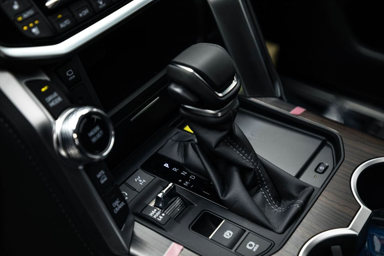Toyota Land Cruiser VX LC300 3.5L - Pearl White Inside Black | Export Only