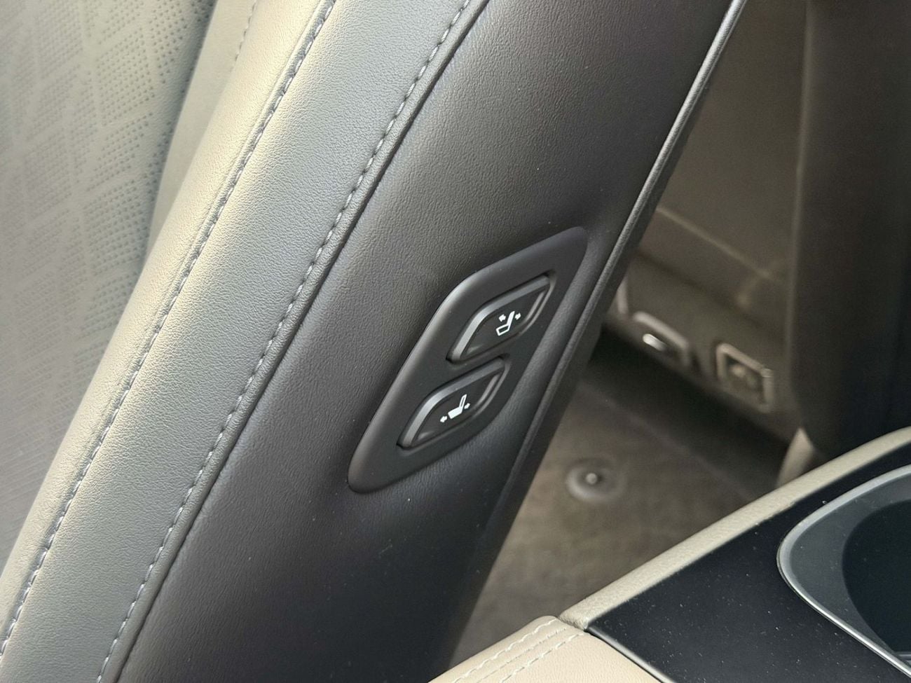 Kia Carnival EX DLX