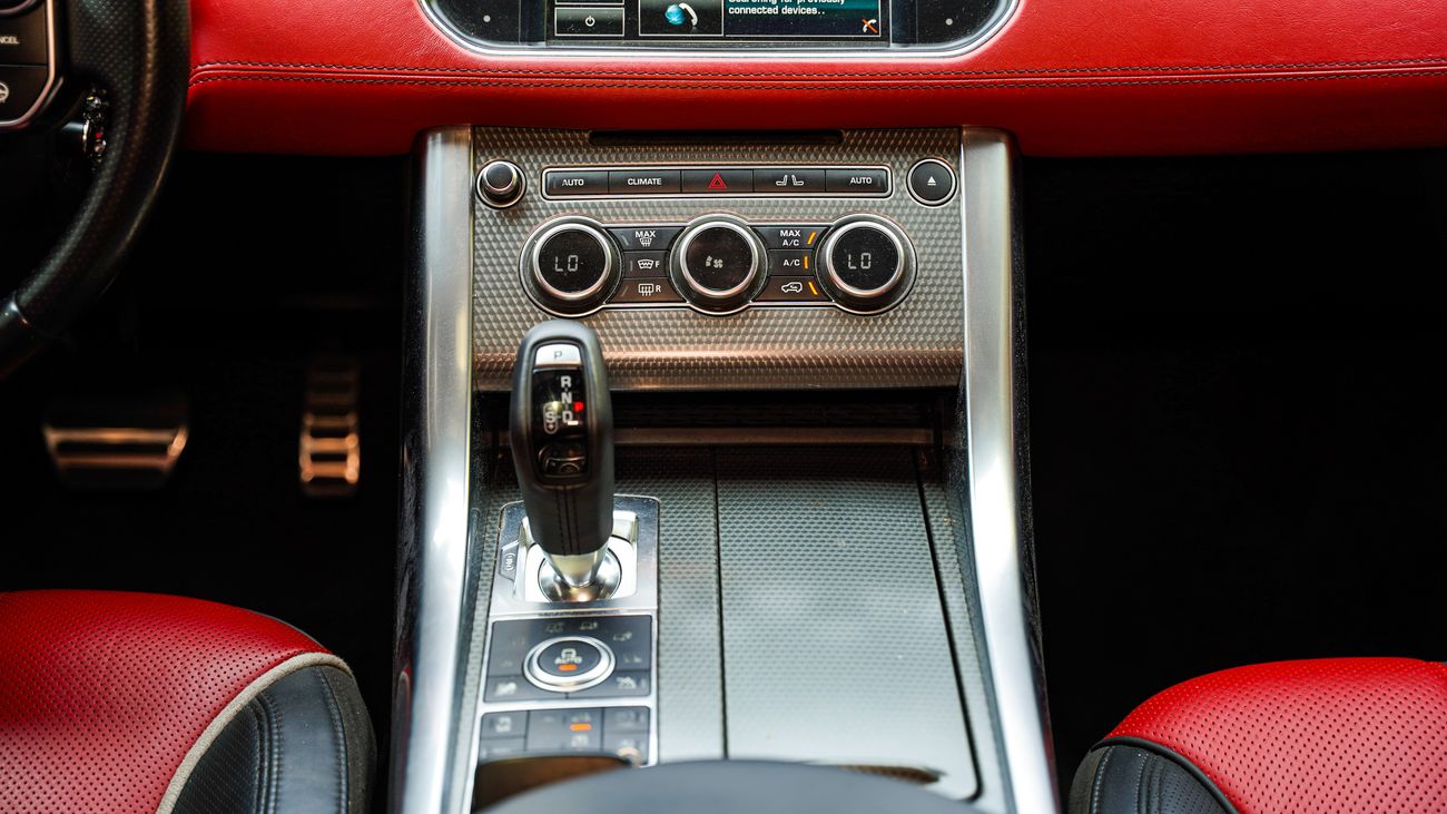 Land Rover Range Rover Sport SVR