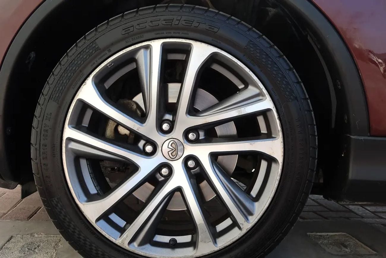 Infiniti QX50 3.7 V6 GCC | Original Paint | 2nd Owner
