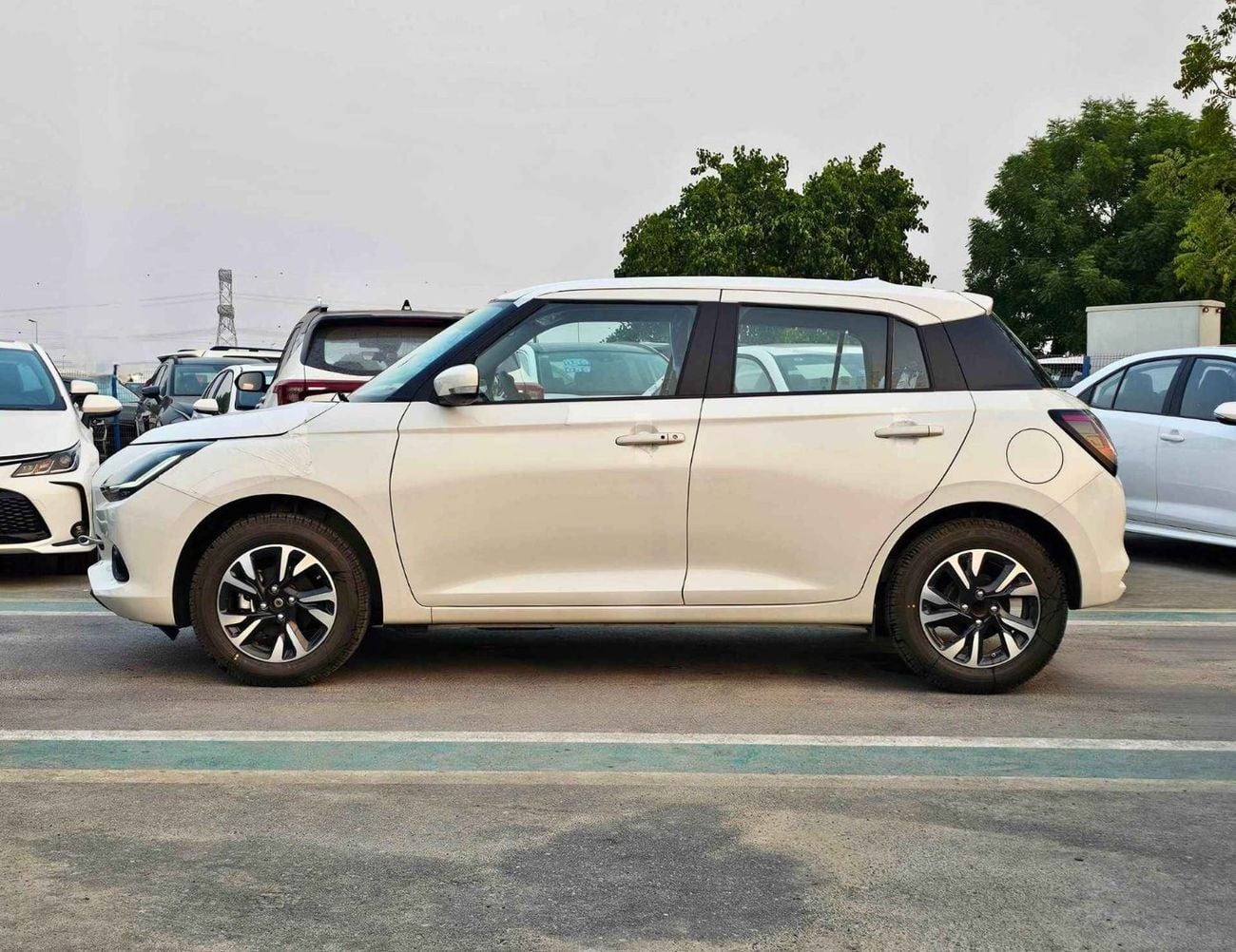 سوزوكي سويفت GLX 1.2L PETROL A/T || RADAR / PUSH START / REAR PARKING SENSOR / REAR CAMERA (CODE # SWGLXFO)