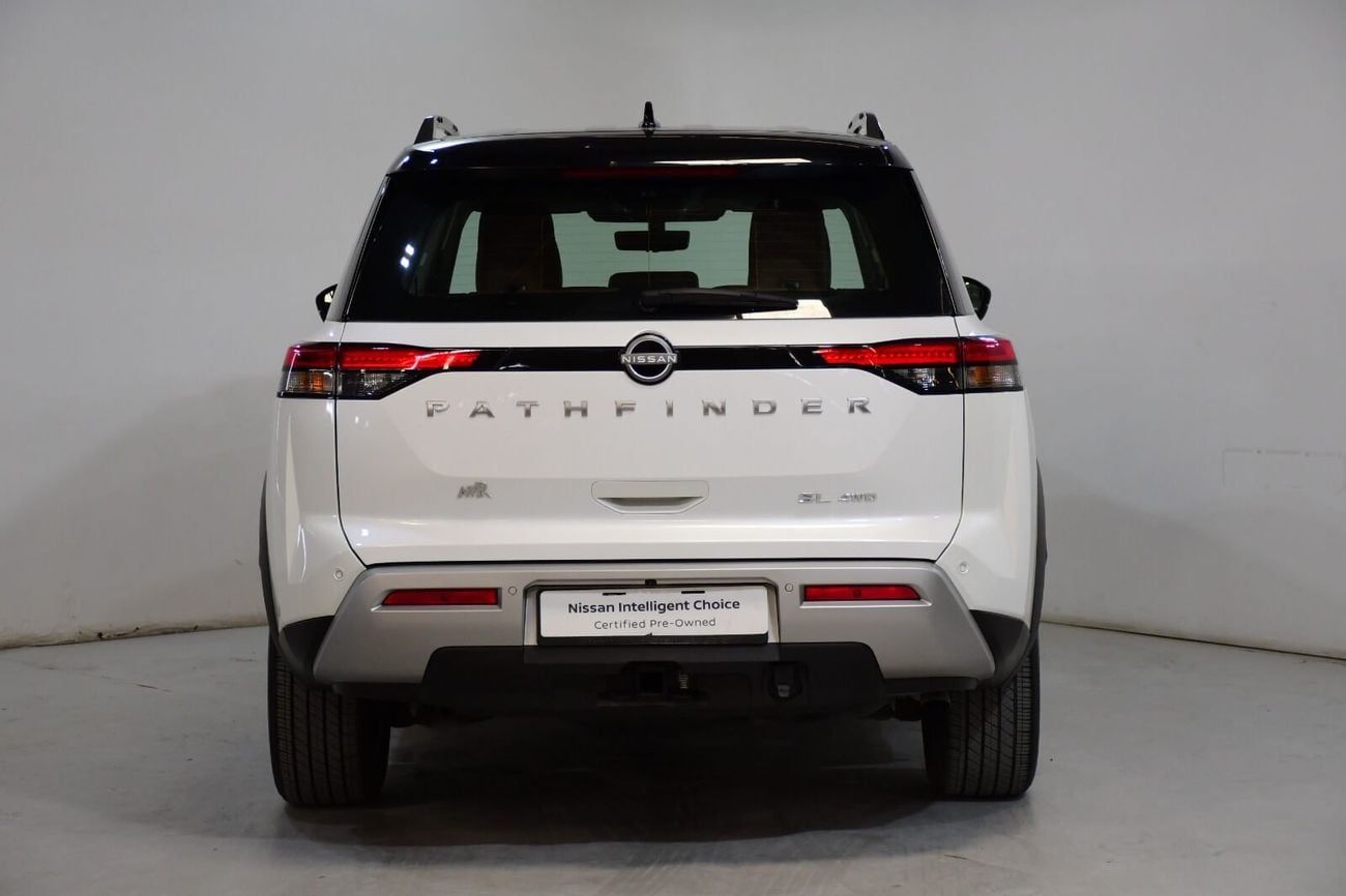 Nissan Pathfinder SL 2.0