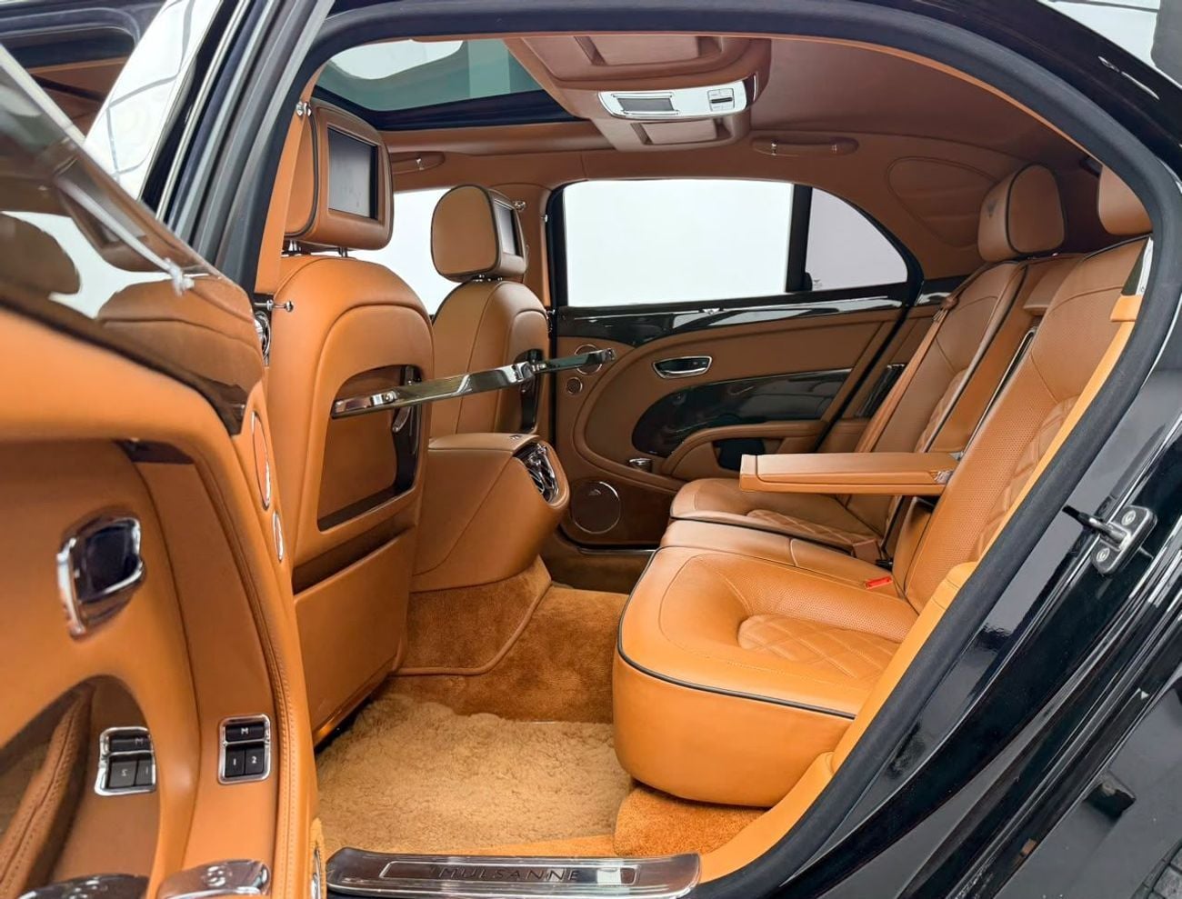Bentley Mulsanne SPEED 2016 Bentley Mulsanne Speed, Full Service History, GCC Specs.