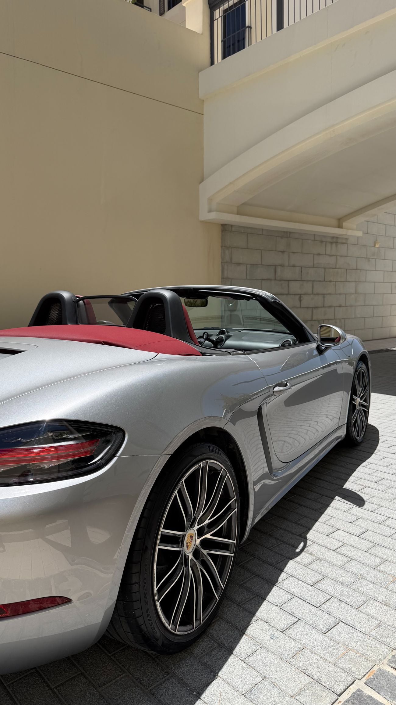 Porsche 718 Boxster Base 2.0L
